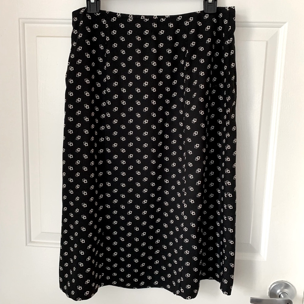 Harold’s black A-line skirt